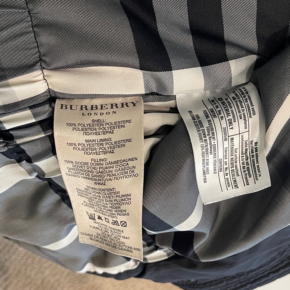 Burberry Black Quilted Vest - Picture 5 of 6